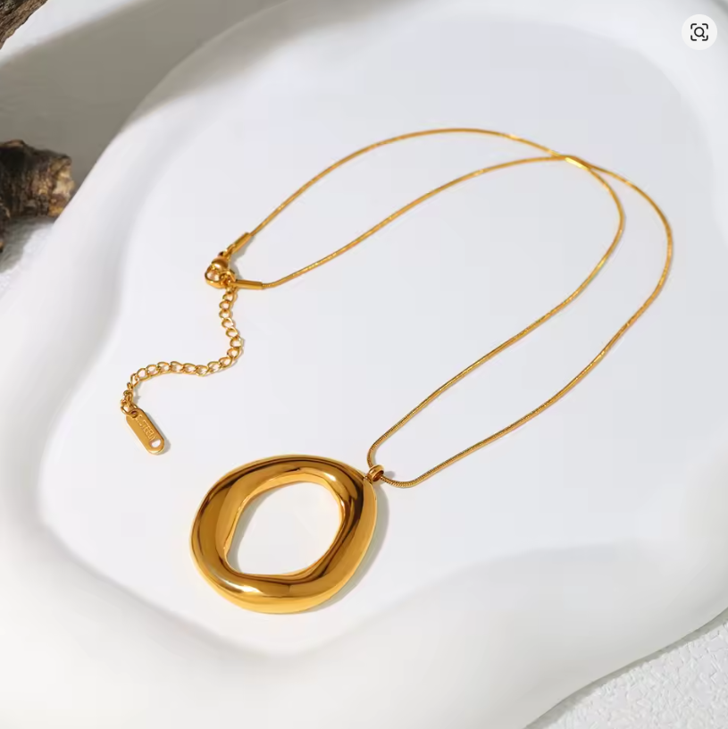 Islayne necklace